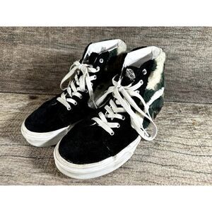 Vans Sk8-Hi Black Green Camo Sherpa Sneakers Men's 9 Women's 10.5 High Top Shoes